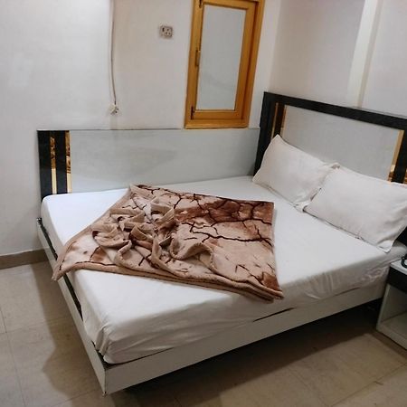 Hotel Geetanjali Inn ニューデリー エクステリア 写真