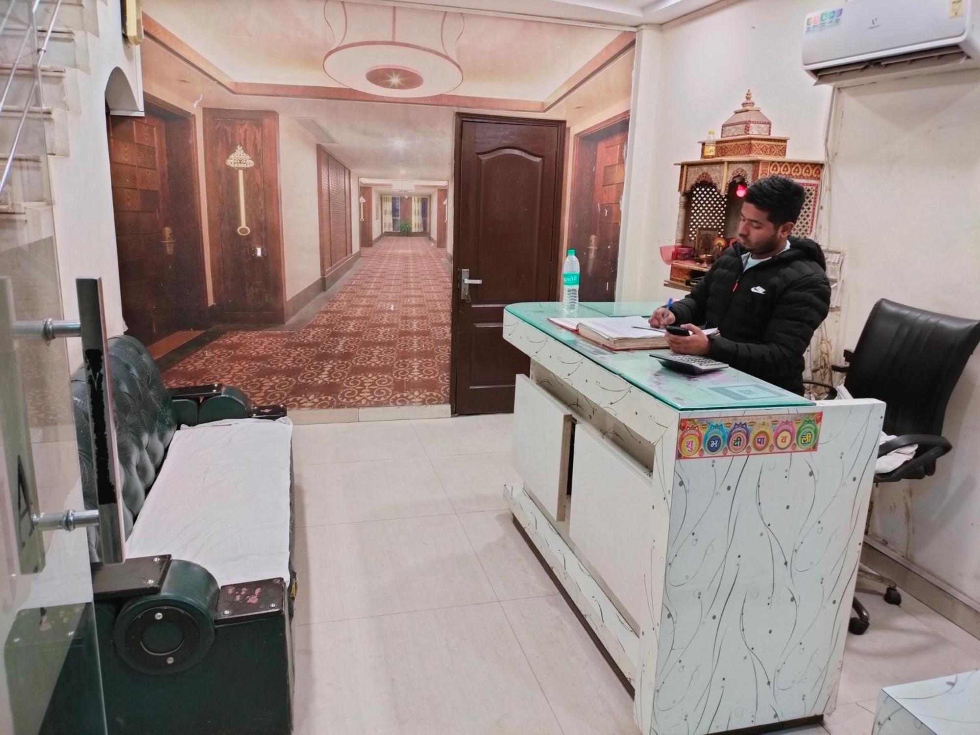Hotel Geetanjali Inn ニューデリー エクステリア 写真