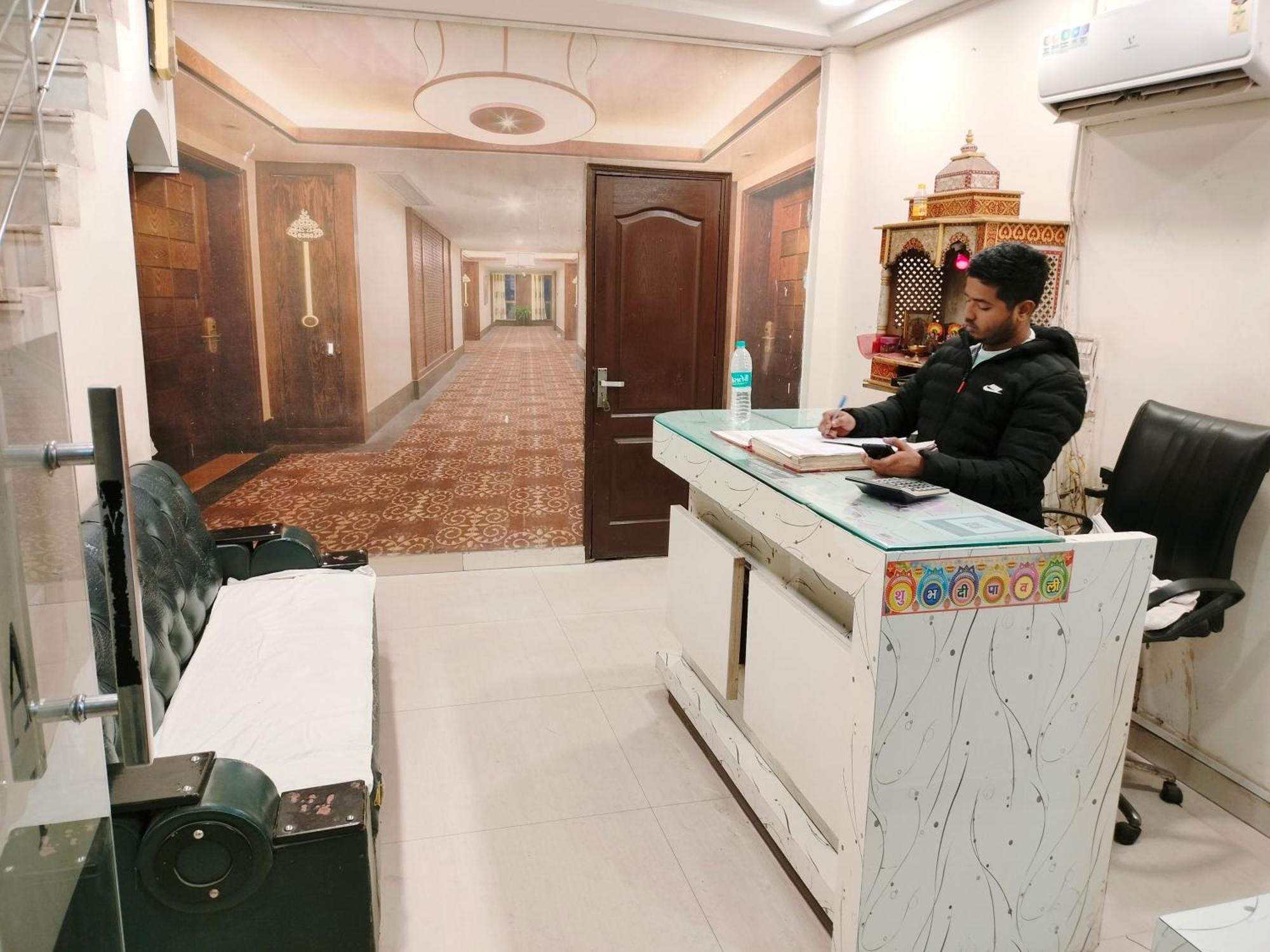 Hotel Geetanjali Inn ニューデリー エクステリア 写真