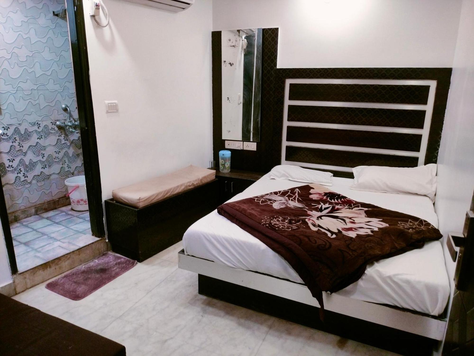 Hotel Geetanjali Inn ニューデリー エクステリア 写真